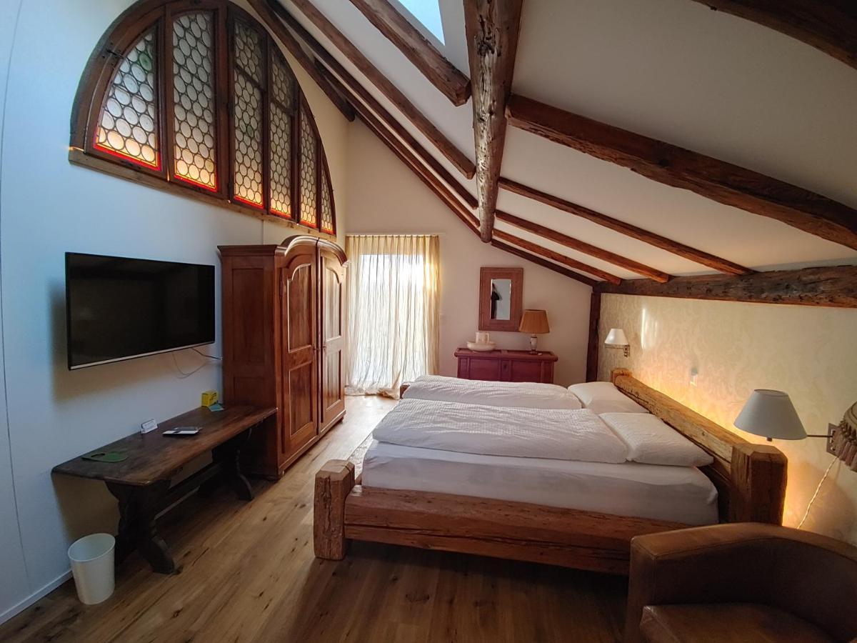 Landgasthof Roderis Nunningen エクステリア 写真